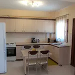 公寓 Ianthi Maisonettes 依诺罗达