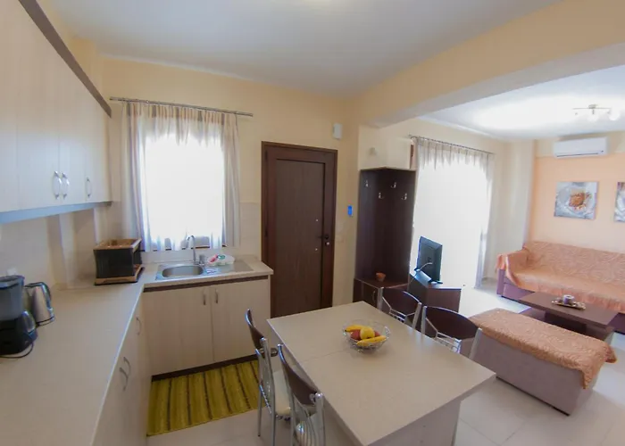 Ianthi Maisonettes
