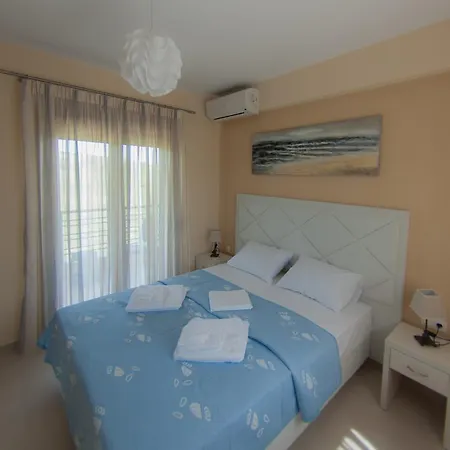 Ianthi Maisonettes Nea Roda