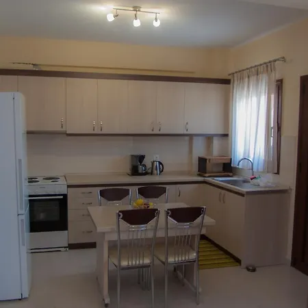 Ianthi Maisonettes Nea Roda