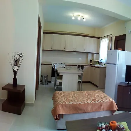 Ianthi Maisonettes * Nea Roda